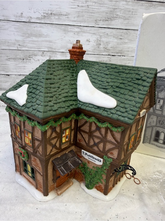 Department 56 Other - Dept 56 Heritage Village T. Puddlewick Spectacle Shop 58331 W/box & Light